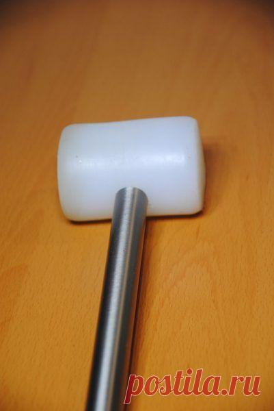 Как самостоятельно сделать резиновый молоток