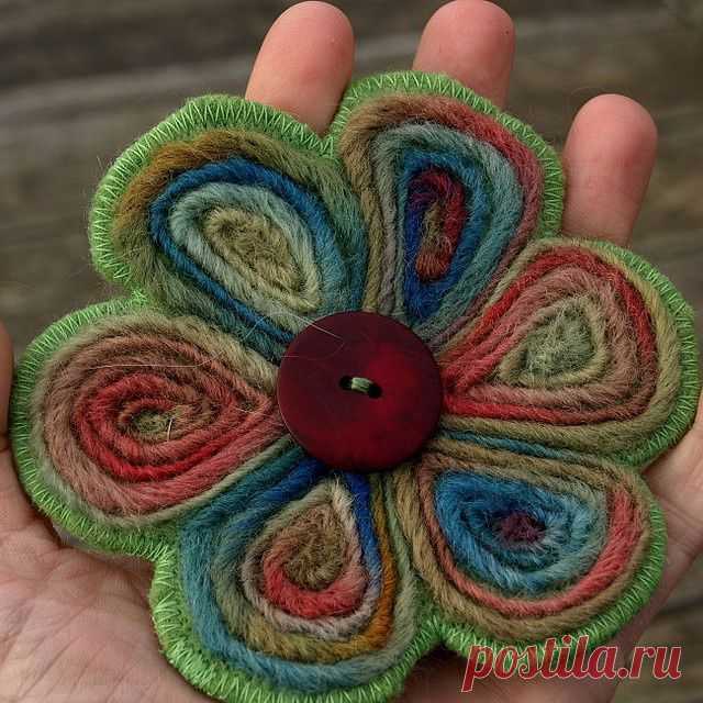 Felted Flower Brooch | Felting