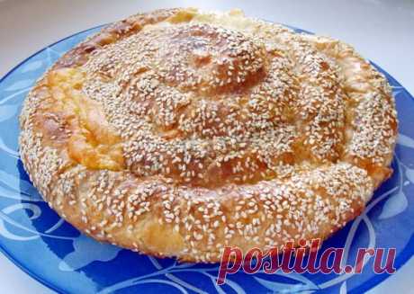 Рецепт слоёного пирога с сыром