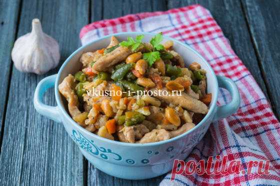 Куриное филе с замороженными овощами И мясо,  и гарнир готовятся в одной сковороде - все,  как мы любим :)