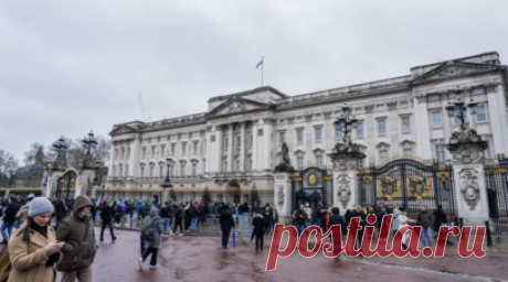 Букингемский дворец изучит инцидент с дебошем горничной в пабе. Букингемский дворец изучит обстоятельства задержания королевской горничной из-за дебоша в пабе после рождественской вечеринки и примет необходимые меры. Читать далее