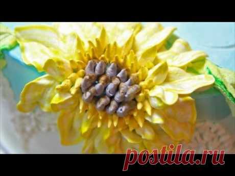 Sunflower cake-How to Pipe Sunflowers Wedding Cake Tutorial