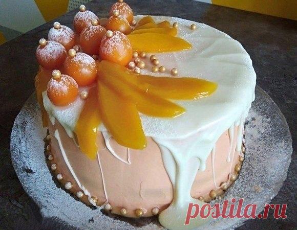 Торт для любимой мамы

ИНГРЕДИЕНТЫ
Бисквит
яйца куриные
3 шт.
мука
125 мл
сахар
125 мл
ванильный экстракт
3 капли
разрыхлитель
ч. л.
манговый сироп
100 мл
Крем-чиз манго
творожный сыр
300 г
сахарная пудра
100 г
сливки 33-35%
100 г
манго консервированное
30 г
Украшения
физалис
1 горсть
сахарный сироп
100 мл
манго консервированное
50 г
сахарная пудра
30 г
посыпка кондитерская
1 пакет
шоколад белый
90 г

ШАГ 1
Приготовим сахарный сироп: удалим чашечки физалиса, бланшируем 2 м...