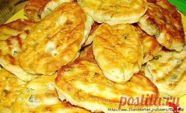 Самые ленивые пирожки с яйцом и зелёным луком за 10 минут