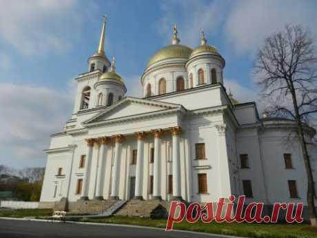 Новотихвинский монастырь в Екатеринбурге