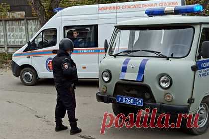 Одноклассник рассказал об устроившем стрельбу в пермском вузе. Одноклассник злоумышленника, который устроил стрельбу в Пермском государственном университете (ПГНИУ), рассказал, что у того были интересы к оружию и войне еще со школьных времен. Молодой человек также заявил, что россиянин был нелюдим и не имел друзей. Кроме того, он интересовался вопросами терроризма.