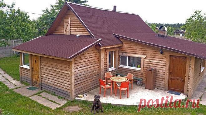 Дачная переделка: превращение деревянного дома в фамильную резиденцию с собственным гербом Рассказ Людмилы:— Десять лет тому назад нашей семье по наследству достался небольшой деревянный домик, отстроенный в лучших традициях «деревенского зодчества» первой половины XX века.Располагался он н...