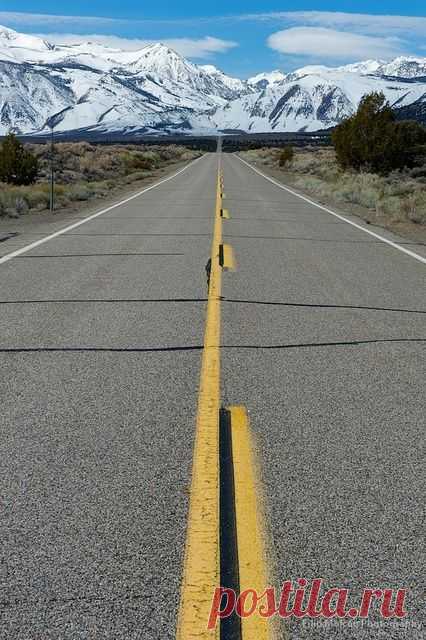Highway to mountains, California,  flickr от filip.molcan  |  Pinterest: инструмент для поиска и хранения интересных идей