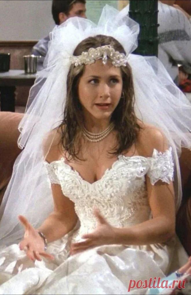 Дженифер Энистон. Потому что нельзя быть на свете красивой такой.
Неповторимая Рэйчел Грин из легендарного, не теряющего своей популярности, сериала » Друзья«, всегда приятно удивляла поклонников своим внешним видом и лёгким характером. Исполнительница этой роли, Дженнифер Энистон, также поражает зрителей своими идеальными внешними данными и чистой репутацией. Будучи еще девочкой, она записалась...
Читай пост далее на сайте. Жми ⏫ссылку выше