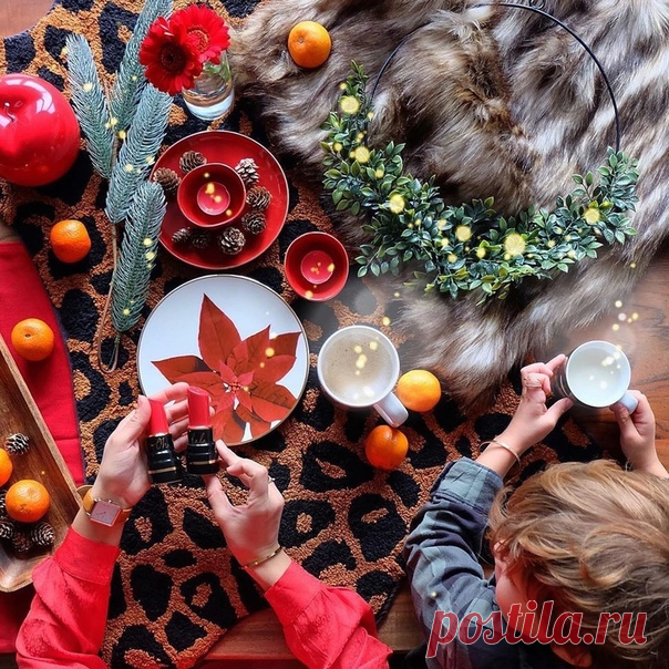 До Нового Года осталось всего 25 дней! ✨🎄 Поделитесь с нами в комментариях, как вы готовитесь к самой волшебной ночи в году, а мы желаем вам чудесной субботы и великолепного воскресенья! 😉 #HMMood