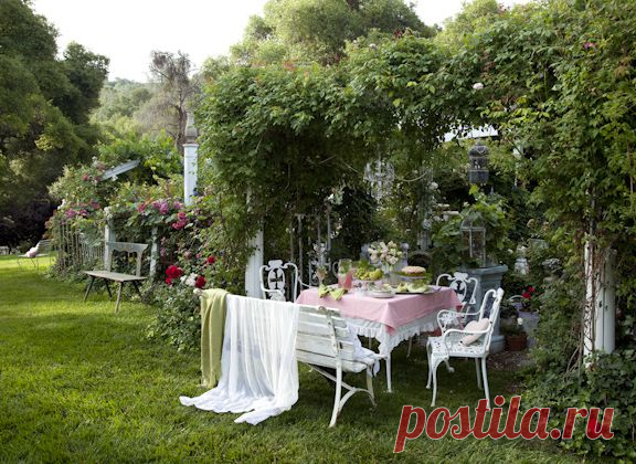 CHEZ FIFI: SUMMER ROMANCE