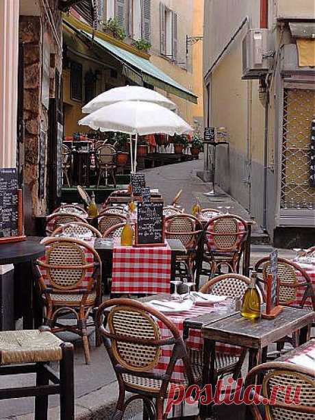 Dining in Nice