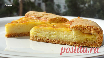 Луковый пирог с плавленными сырками