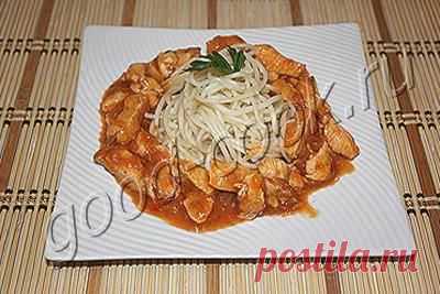 Хорошая кухня - курица тушёная с томатным соусом. Кулинарная книга рецептов. Салаты, выпечка.