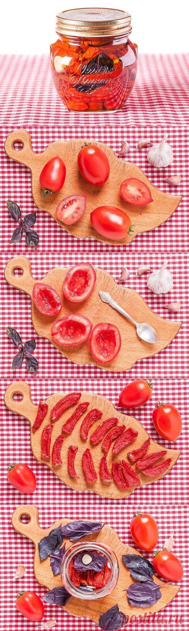 ПОМИДОРЫ ВЯЛЕНЫЕ !!!  **Томаты -сорт Слива 2кг, базилик 1пуч -мыть, обсушить. *Томаты -половинки, удали семена. *на противень со смаз/бумагой олив/маслом -выложи томаты. *Духовку грей на полную, а затем на 60-80гр, и суши с приоткр/дверцей 6-8ч. *В стерил/банку: слоями -томаты, св/чеснок 1гол, базилик. Залей олив/маслом, и храни в холоде.