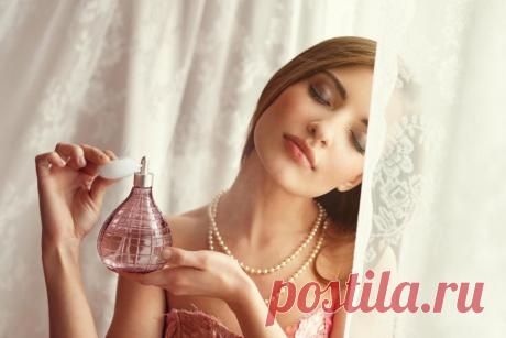 На заметку дамам. Простой трюк помогает закрепить аромат духов на целый день