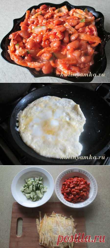 из консервированной фасоли с яичными блинчиками