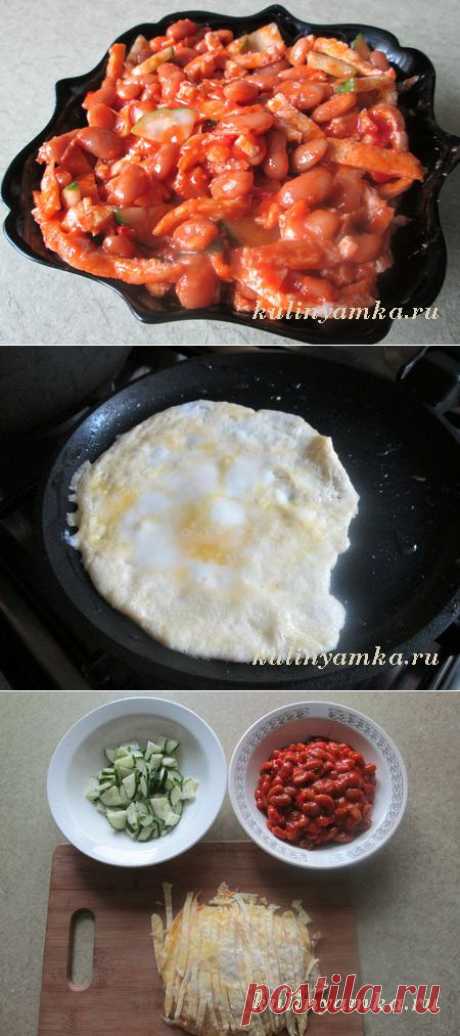 из консервированной фасоли с яичными блинчиками