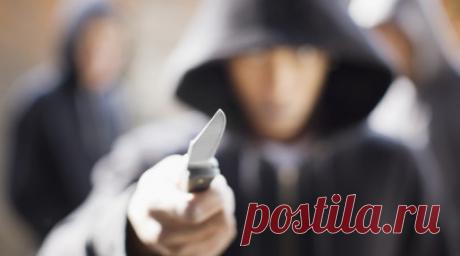 Обвиняемых в нападении на посетителя спорткомплекса арестовали в Петербурге. Красногвардейский районный суд города Санкт-Петербурга избрал меру пресечения в виде заключения под стражу двум мужчинам, которых обвинили в нападении на человека в физкультурно-оздоровительном комплексе «Газпром». Читать далее