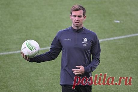 Бывший легионер «Зенита» рассказал о взятках российским полицейским. Бывший легионер «Зенита» Николас Ломбертс рассказал о проблемах, с которыми сталкивался во время выступлений в России. Бельгиец поделился, что иногда ему приходилось давать взятки полиции. Ломбертс отметил, что это его удивило, потому что на родине за подобное попал бы в тюрьму.