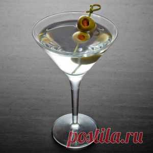 Грязный мартини – джин, вермут и оливковый сок в одном бокале | Культура пития