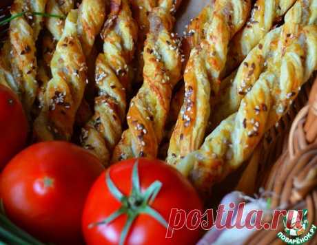 Слоеные палочки с фаршем и сыром – кулинарный рецепт