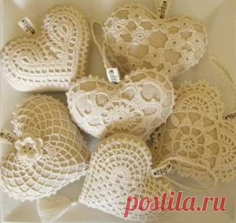 Сердечки связанные крючком