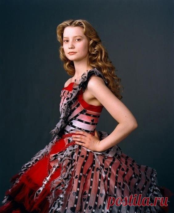 Миа Васиковска