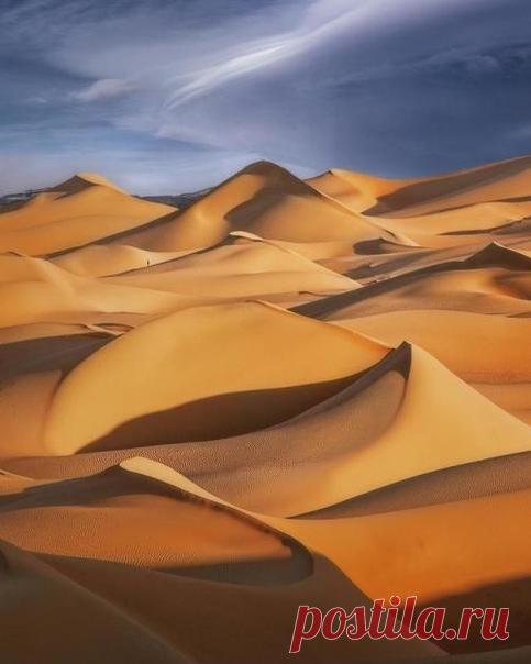 Национальный парк Долина Смерти является наиболее засушливым национальным парком в США, расположенном к востоку от горного хребта Сьерра-Невада в штате Калифорния, США, а также в небольшом анклаве в штате Невада