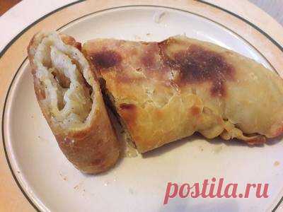 Рулет луковый.Такой рулет пекли в 90-ые годы к вечернему чаю.