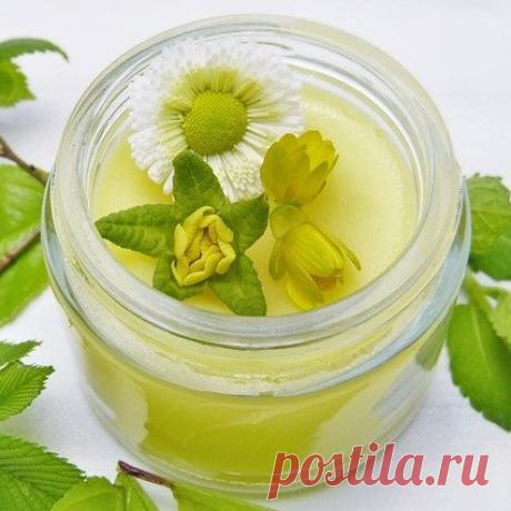 Швейцарская косметика для лица - в подарок и для себя: широкий ассортимент, выгодные цены, высокое качество. Купить косметику по уходу за лицом из Швейцарии Вы сможете не выходя из дома в интернет-магазине YespShop, с доставкой по всему миру. Большой выбор косметики из натуральных компонентов, а также косметики для веганов и вегетарианцев. YespShop каталог содержит только качественные и проверенные товары официальных швейцарских производителей.