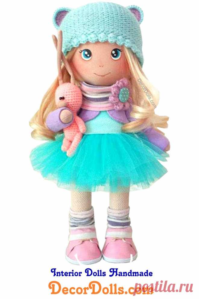 Textile Doll Love Winter Doll Poupée Cloth Rag Doll Green Nursery Doll Christmas Baby Room Handmade Doll Fabric Tilda Soft Doll by Olga K Hello, dear visitors!This is handmade cloth doll created by Master Olga K (Taraz, Kazakhstan).Doll is made by Order.Order production time is 1-2 weeks. FREE SHIPPING TO ANY COUNTRYDoll is 30 cm (11,8 inch) tall and made of only quality materials.All dolls stated on the photo are made by Olga K.You can find them in our