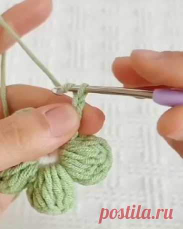 🍬 Пышный цветочек крючком  детские пинетки спицами