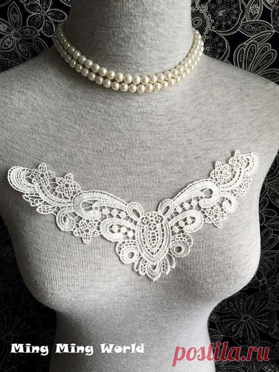 Vintage Applique - 1 pcs Ivory Flower Applique Lace Trim (A209) Wonderful Applique.I think you would like it.  Measure:Lenght: 5.11’inch (130mm) width:8.26’inch (210mm)  Listing is for 1 PCS.  Thank you for your attention  If you need more quantity or want more information .  Please feel free to contact me
