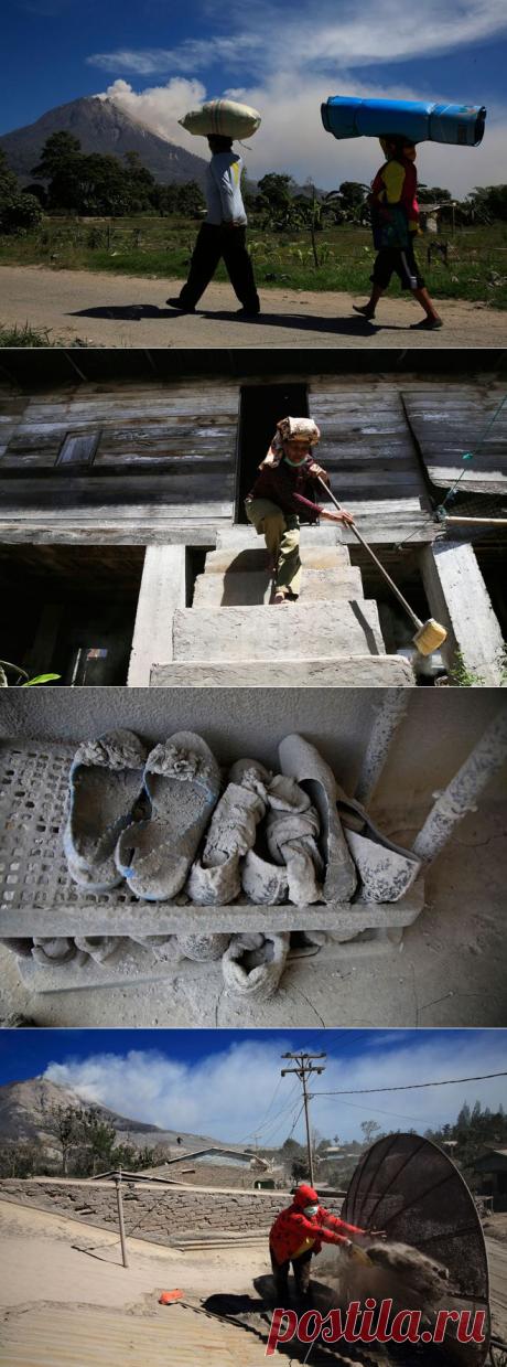 На минувших выходных около 2 тысяч жителей острова Суматра, эвакуированных после извержения вулкана Синабунг, возвратились по своим домам. По состоянию на воскресенье, в пункте эвакуации оставалось около 27,5 тысячи человек.