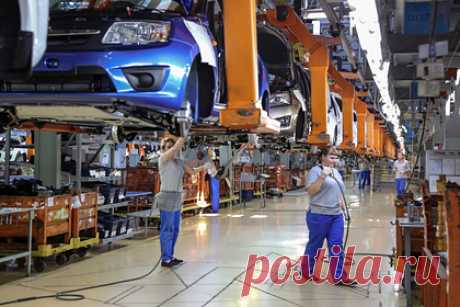 «АвтоВАЗ» назвал срок производства электромобилей. Начало массового выпуска электромобилей Lada намечено на 2027-2028 годы. Об этом на московском международном форуме автомобилестроения IMAF-2021 заявил президент «АвтоВАЗа» Николя Мор. Он подчеркнул, что эти планы в вопросе реализации еще необходимо обсудить с российским правительством.
