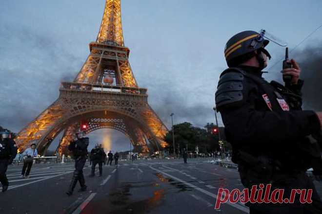 И Эйфелева башня станет минаретом. Самым высоким в мире...
