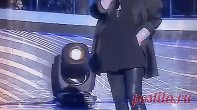 3ee4cf01328aeee6f0c63c9ea88bc76f.mp4