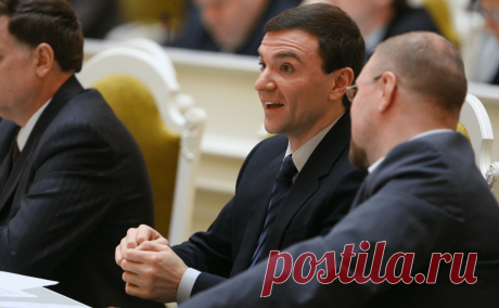 Сихарулидзе заявил о запросах фигуристов на смену российского гражданства. И.о. главы Федерации фигурного катания на коньках России (ФФККР) Антон Сихарулидзе заявил, что ему не понятны спортсмены, которые, не имея второго гражданства, обращаются к нему с требованием отпустить их из национальной сборной