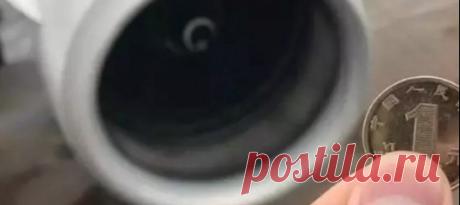 В Китае кто-то снова перепутал двигатель самолета с фонтаном Треви и бросил в него пару монет – чтобы полет прошел успешно (да еще и в красную бумагу их обернул). Никогда, никогда так не делайте.