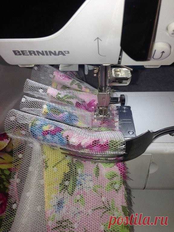 Как быстро сделать ровные складки при помощи вилки