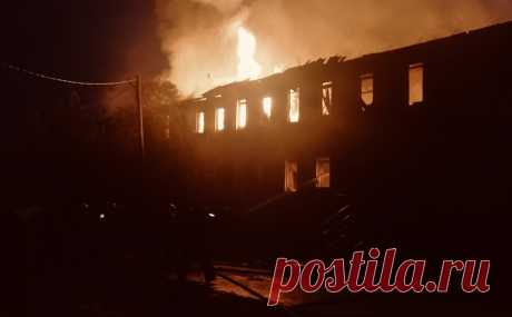 Четыре человека погибли при пожаре в жилом доме на Ямале. В жилом доме в городе Лабытнанги на Ямале произошел пожар, в результате чего погибли четыре человека.