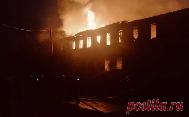 Четыре человека погибли при пожаре в жилом доме на Ямале. В жилом доме в городе Лабытнанги на Ямале произошел пожар, в результате чего погибли четыре человека.