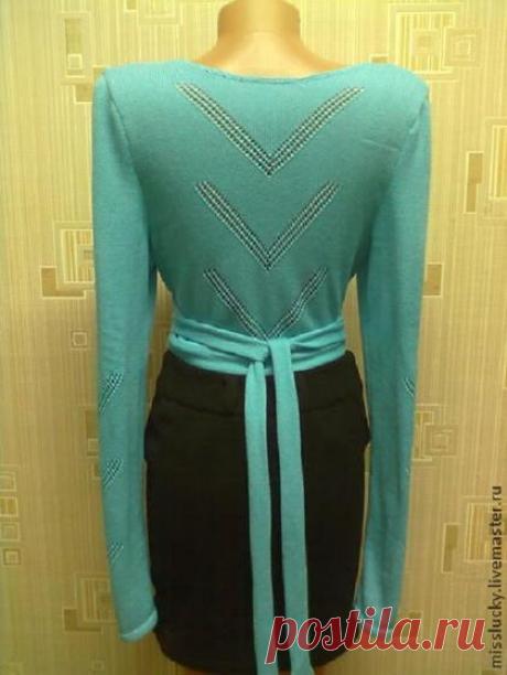 Легкая, нежная яркая весенняя кофточка с ажурными вставками на рукавах и спинке связана из Итальянской пряжи с хлопком, яркий цвет поднимет настроение, модель прекрасно комбинируется с юбкой, брюками, можно одеть поверх майки, топика, а также на коротенькое платье-футляр, вариантов множество.
Возможны варианты в других цветах.