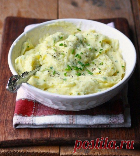 Картофельное пюре с чесноком и зеленым луком