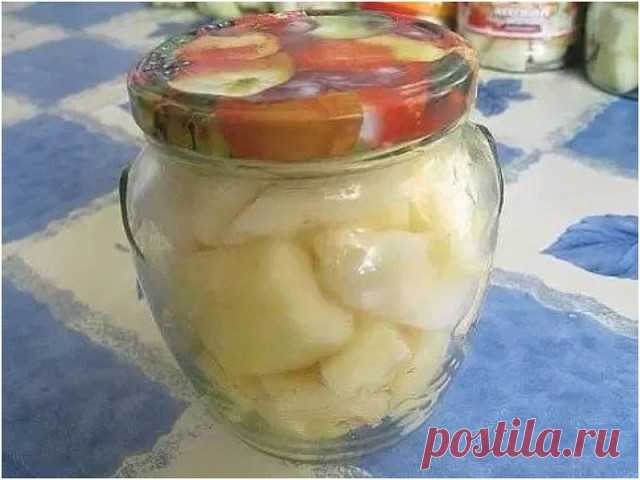 Чудо - дыня 

Эти прекрасные кусочки дыни впервые попробовала на Рождество у сестры. Вы даже не представляете как это было вкусно, кусочки прям таяли во рту. Тогда сестра закрыла всего лишь 3 баночки (порцию) для пробы. В этом году, естественно, было закрыто в разы больше такой чудесной дыни. Приготовление очень простое, но результат Вас приятно обрадует, особенно, если откроете такую баночку сладеньких дынь среди зимы. 

Дыни 2-2.5 кг 
Сахар 2 ст. 
Лимонной кислоты 1 ч.ло...