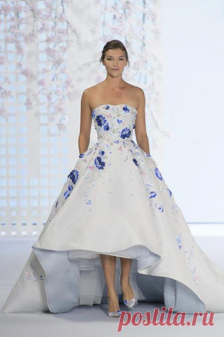 Самые красивые платья на недели высокой моды