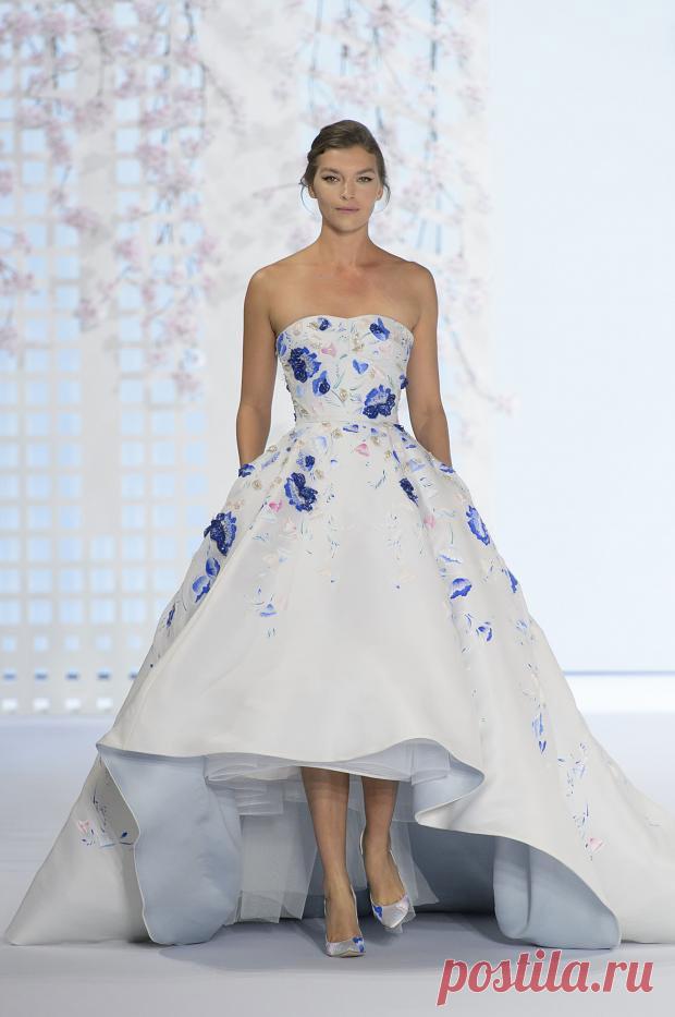 Самые красивые платья на недели высокой моды