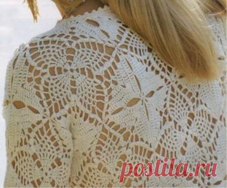 Feminine white blouse free pattern