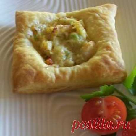 Крабовый салат в слоеном тесте